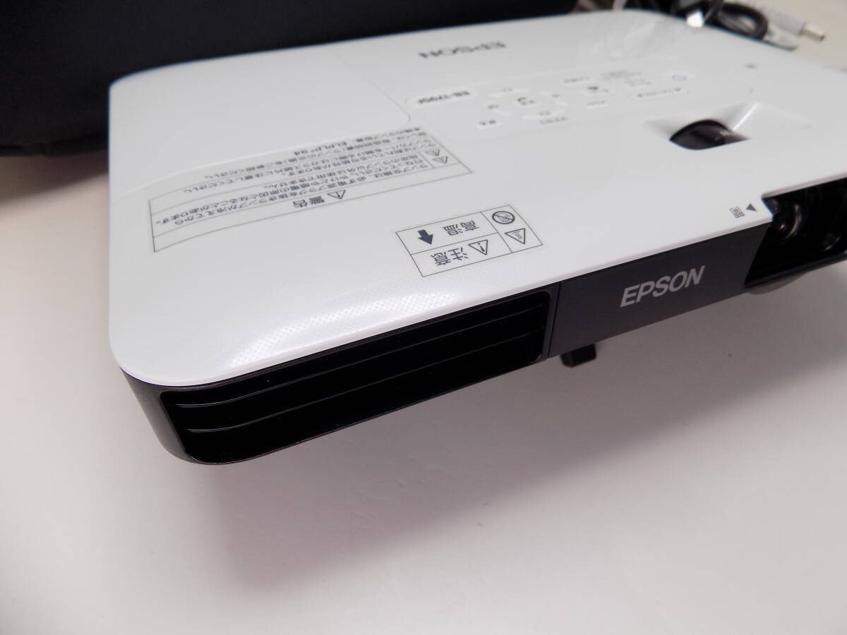 Máy Chiếu Cũ Epson EB-1795F